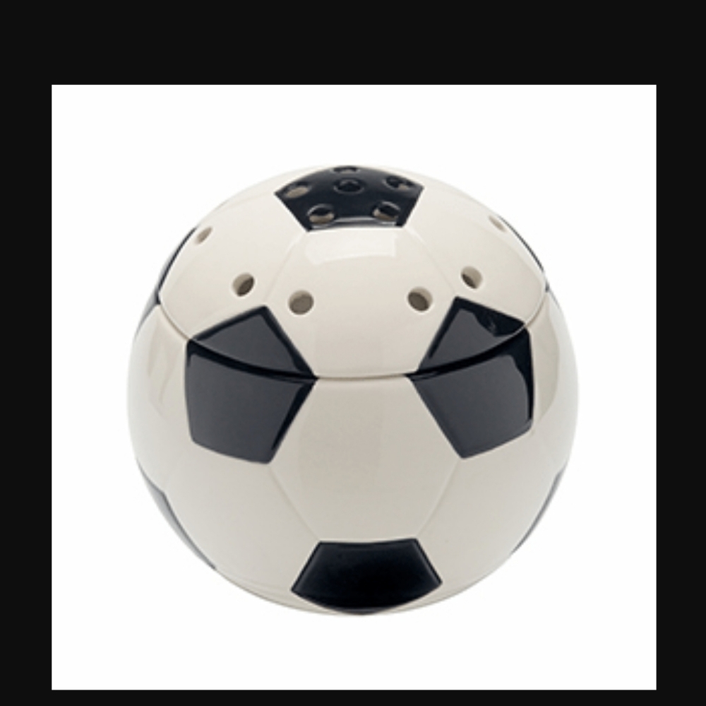 Scentsy "Goal" Soccer ball warmer NIB